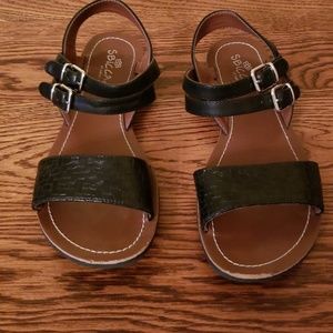 Womens sandals